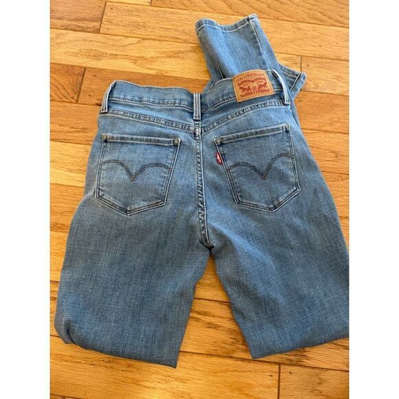 Levi's 312 Shaping Slim light wash juniors mid rise skinny jeans size 25 - Picture 4 of 9